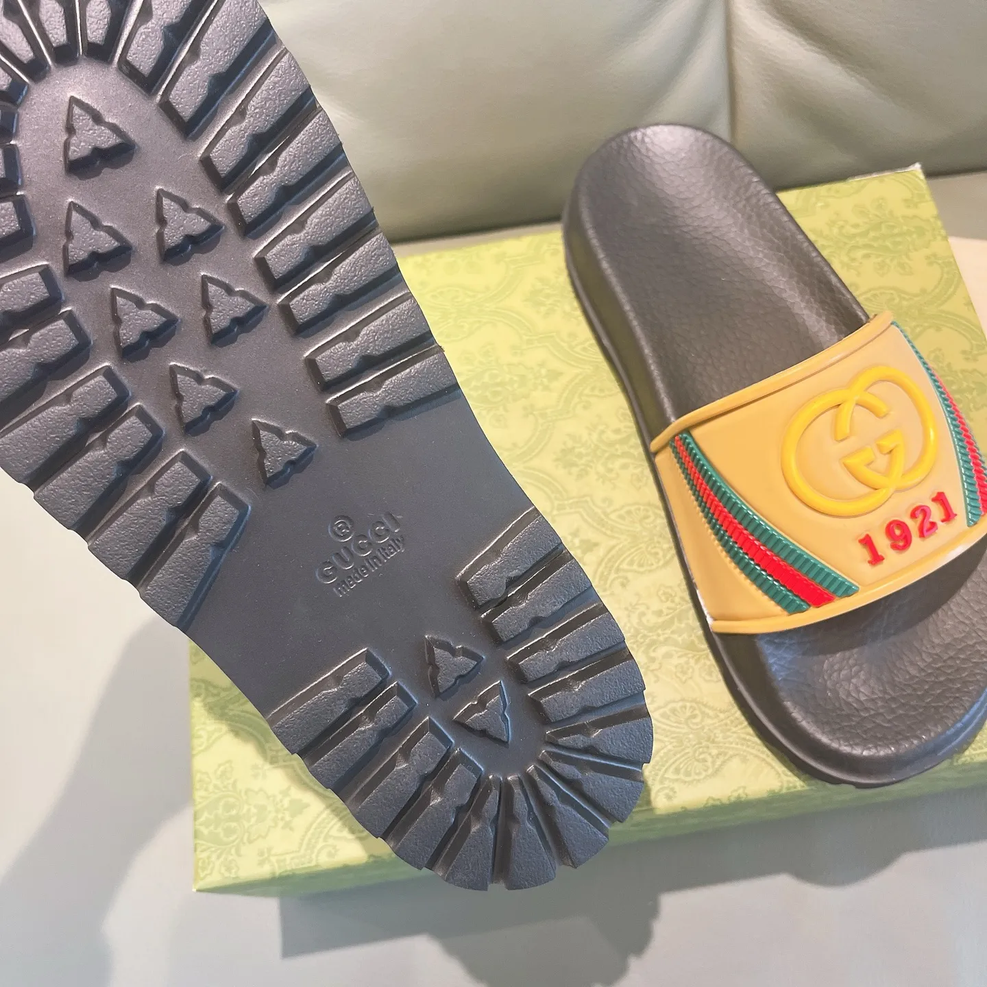 Men's Men's Shoes 130🐮🐮Gucci Gucci Slippers Gucci 2024 latest beach sandals slippers Original molding double G LOGO Original molding consistent Outsole: Men's Men's Shoes u double-layer outsole Size: 35-46